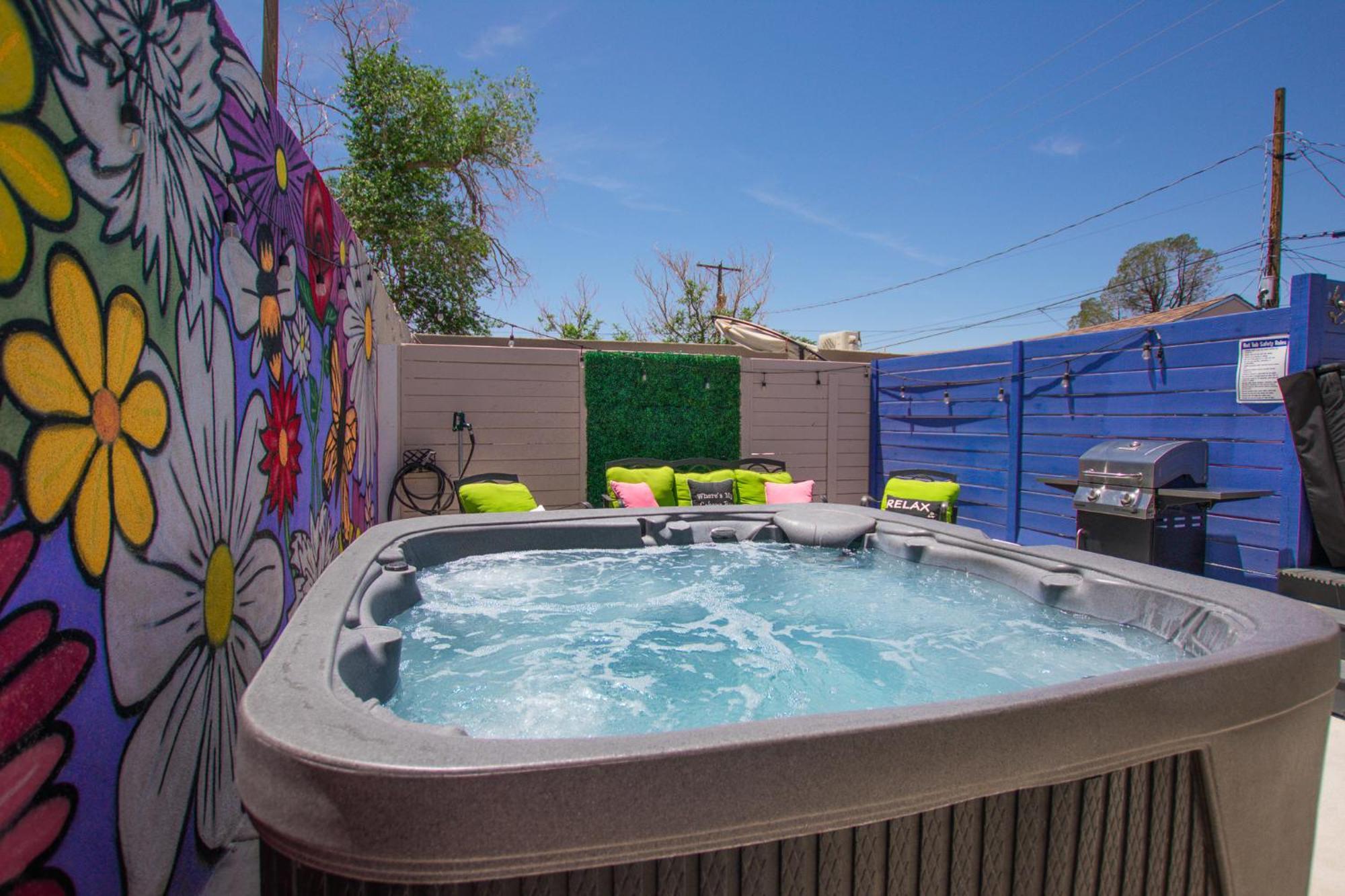 Bohemian Chic An Eclectic Escape-Hot Tub-Pet Friendly-No Pet Fees! Villa Albuquerque Eksteriør bilde