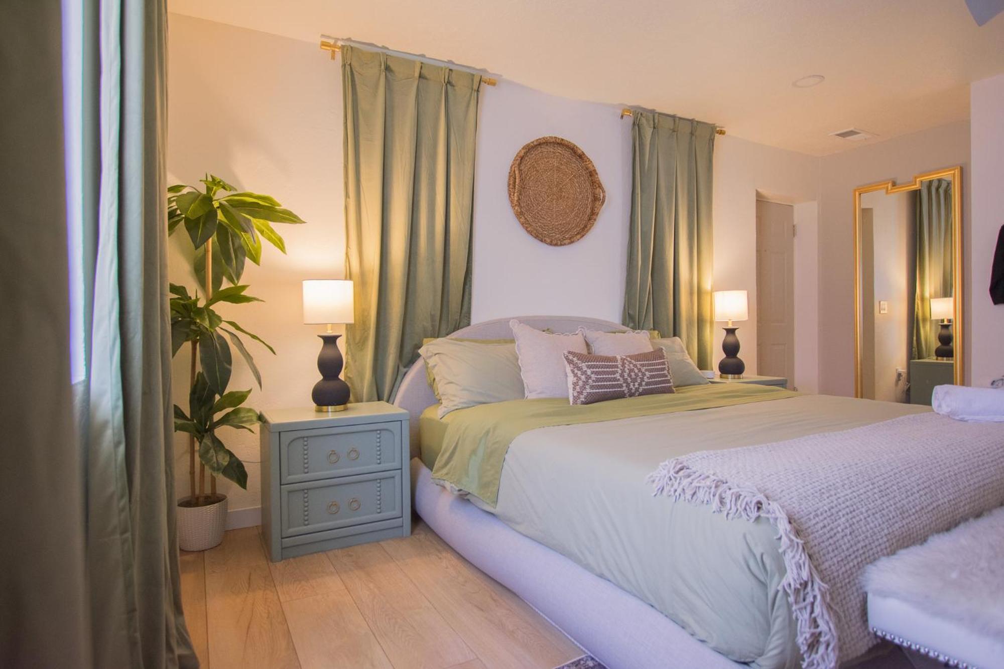 Bohemian Chic An Eclectic Escape-Hot Tub-Pet Friendly-No Pet Fees! Villa Albuquerque Eksteriør bilde