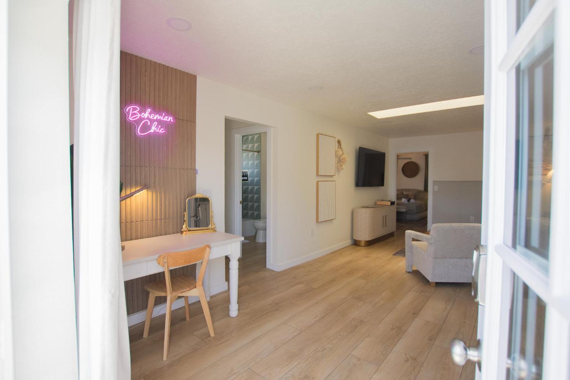 Bohemian Chic An Eclectic Escape-Hot Tub-Pet Friendly-No Pet Fees! Villa Albuquerque Eksteriør bilde