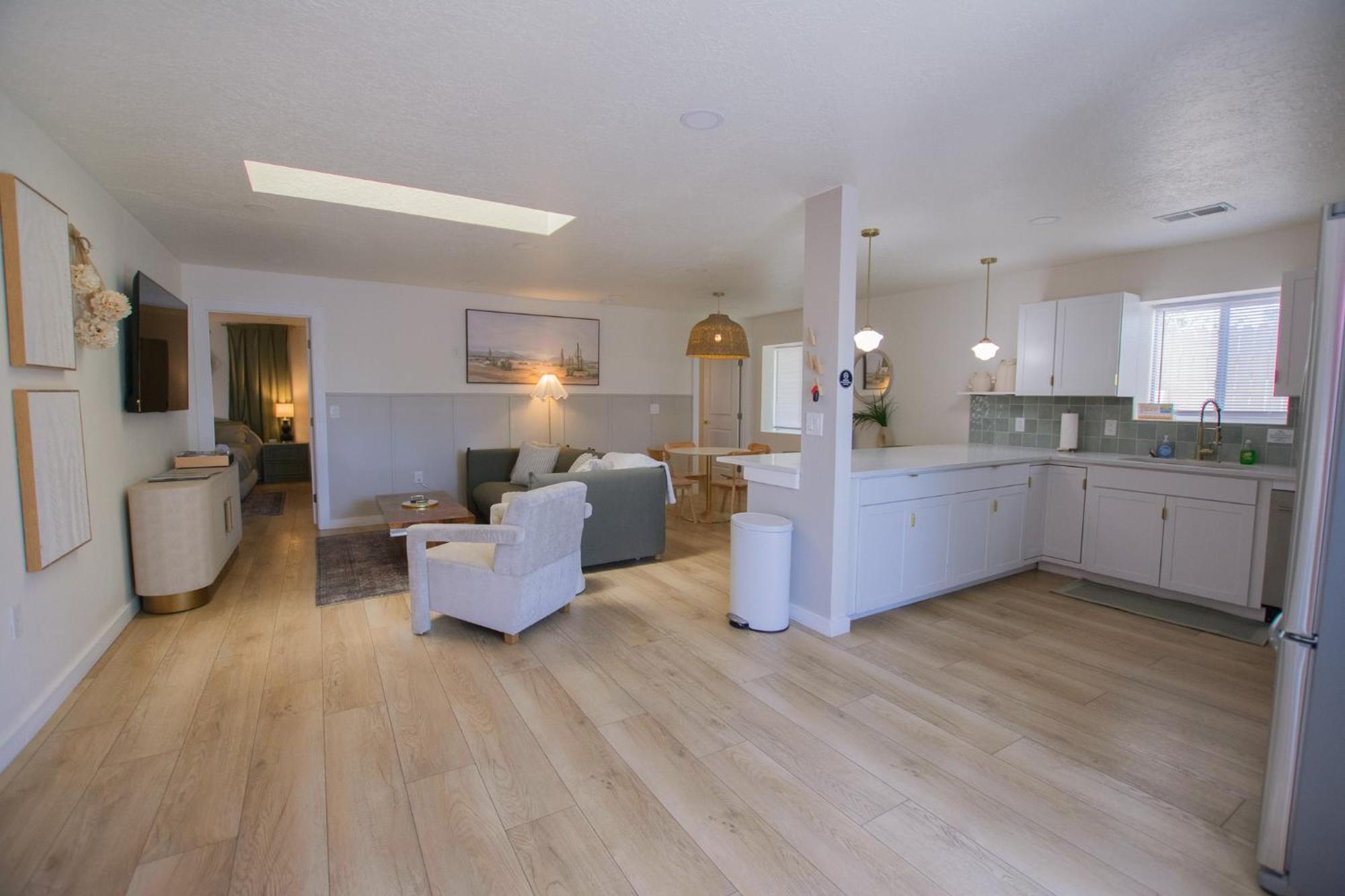 Bohemian Chic An Eclectic Escape-Hot Tub-Pet Friendly-No Pet Fees! Villa Albuquerque Eksteriør bilde