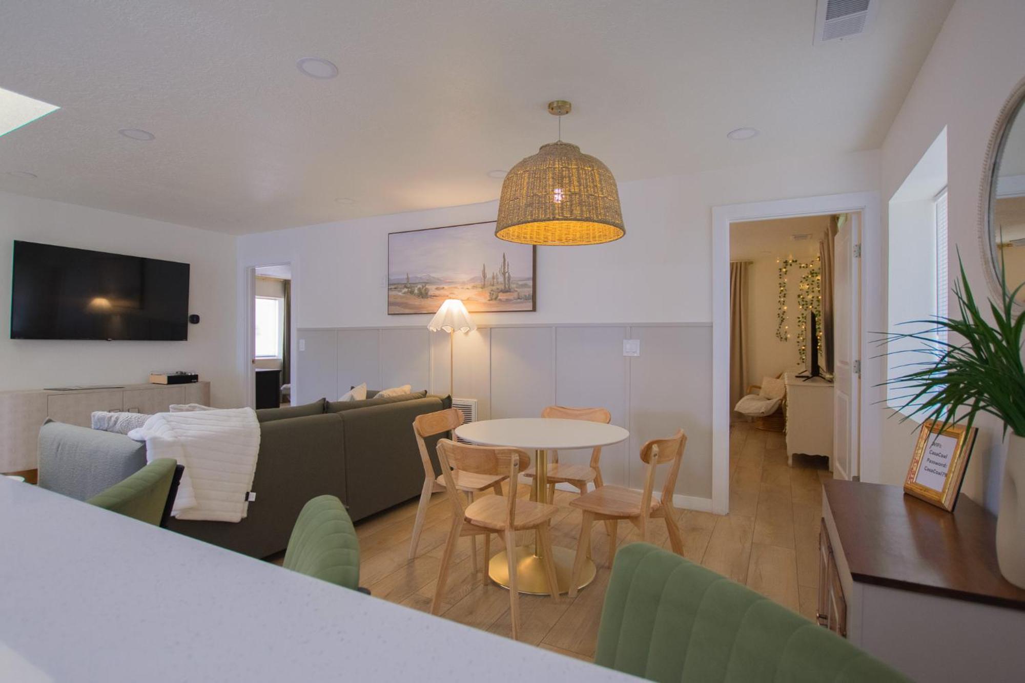 Bohemian Chic An Eclectic Escape-Hot Tub-Pet Friendly-No Pet Fees! Villa Albuquerque Eksteriør bilde